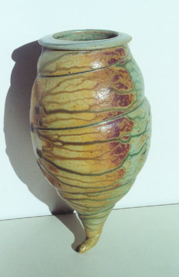  wall-mounted vase 